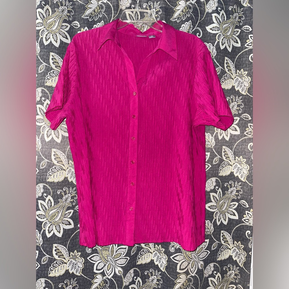 Women’s plus size button up top